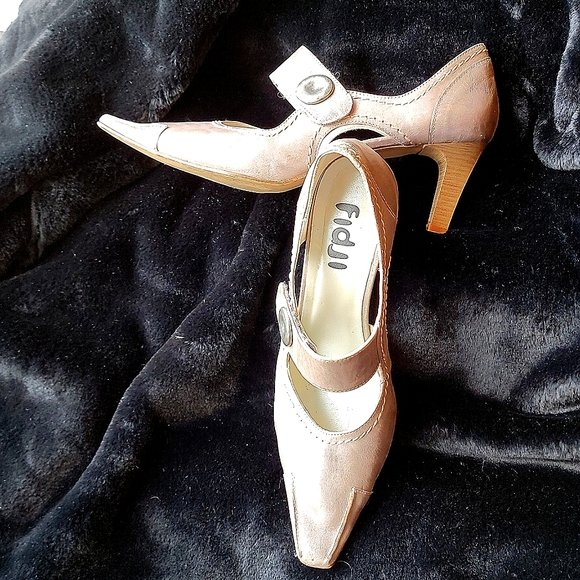 FIDJI B552-Grey Toupe Heels - Picture 1 of 10